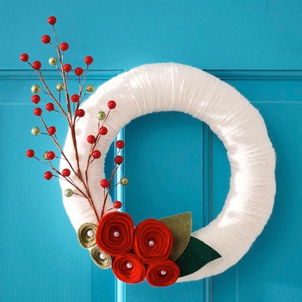 modern-holiday-wreath